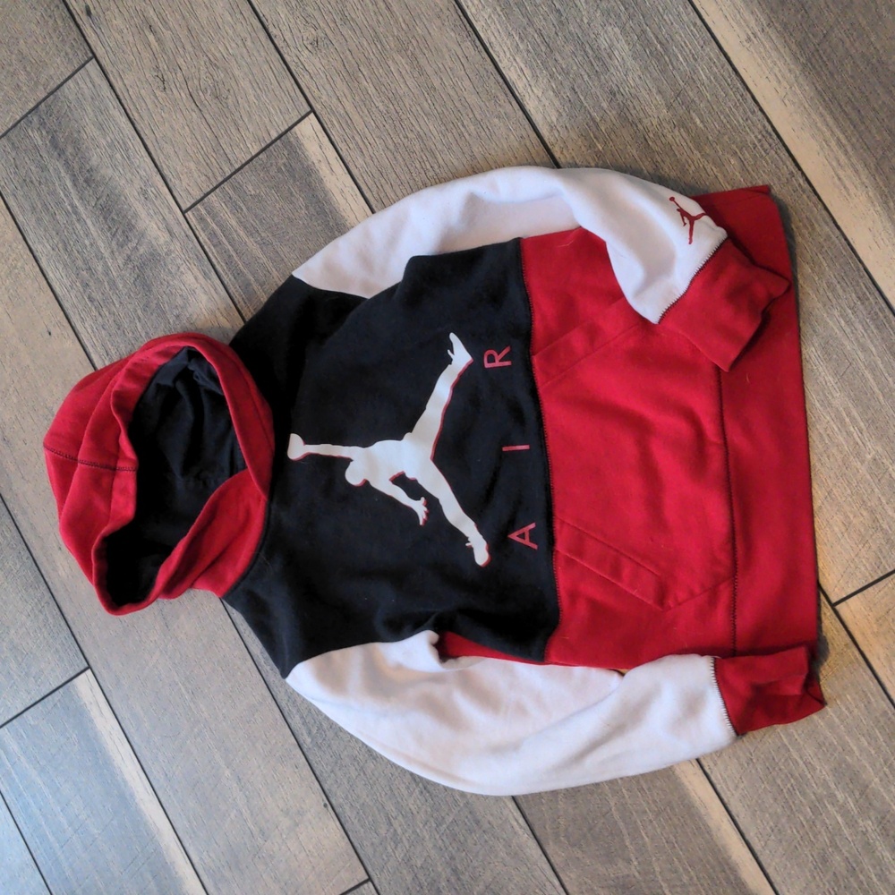 Air Jordan Boys Hoodie Red Black White Size Small (8-10)